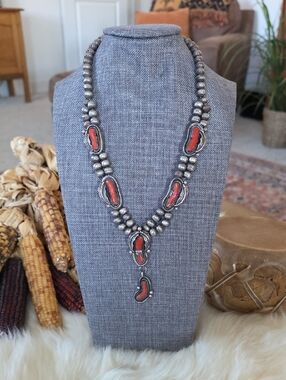 Gorgeous Native American Navajo Coral Lariat Necklace By Eugene Belone 🩶🎁❤️